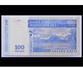 Мадагаскар 100 ариари 2004 г.