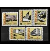 ГДР 1980 г. "Школа искусства и ремесел Баухаус"