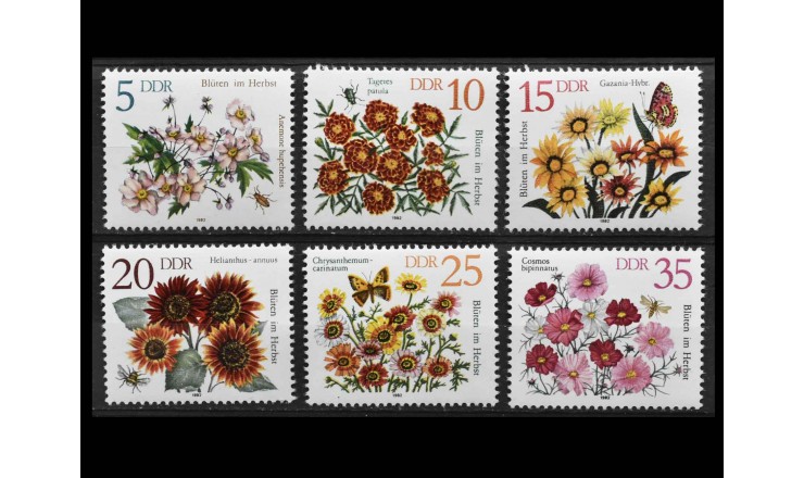 ГДР 1982 г. "Осенние цветы"