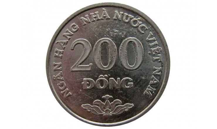 Вьетнам 200 донг 2003 г.