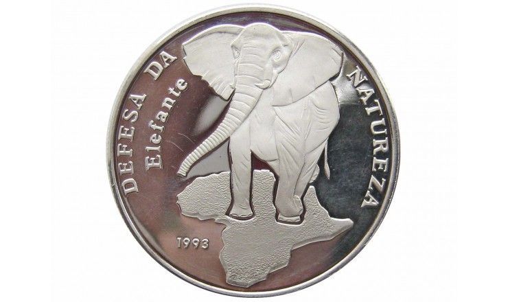 Гвинея-Бисау 10000 песо 1993 г. (Африканская фауна, слон)