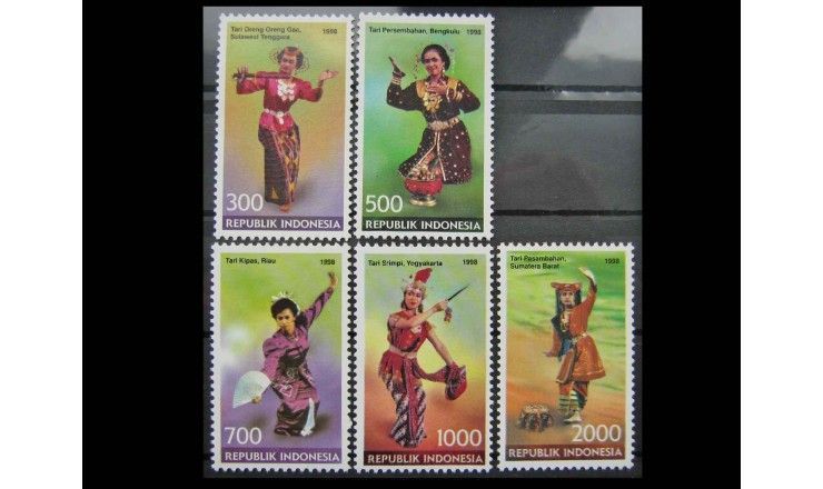 Индонезия 1998 г. "Танцы провинций"