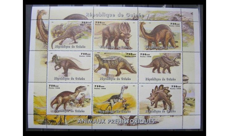 Гвинея 1998 г. "Динозавры"