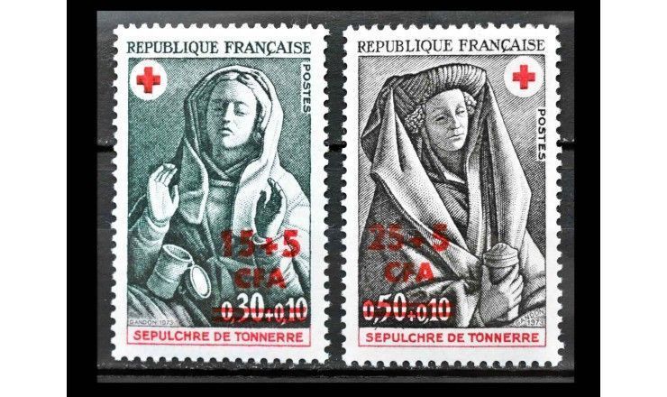 Реюньон 1973 г. "Красный Крест" (надпечатка) 