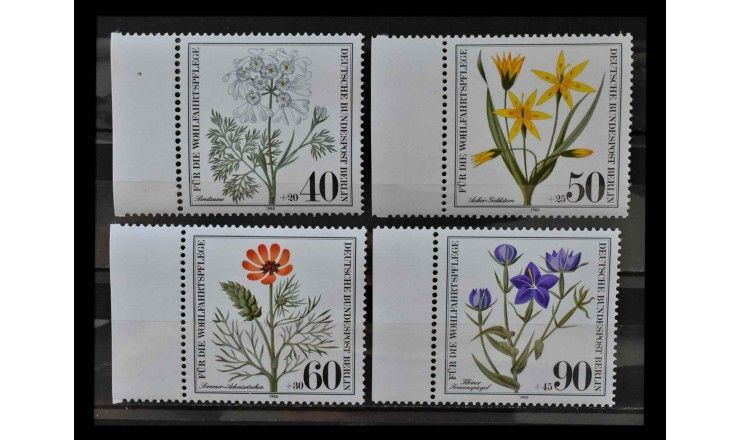 Западный Берлин 1980 г. "Исчезающие дикие травы"