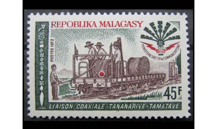 Мадагаскар 1972 г. "Укладка коаксиального кабеля"
